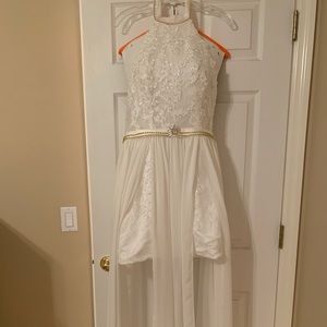 Woman’s Size 4/6 wedding, cocktail or Prom dress